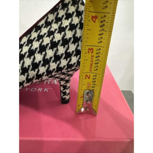 Isaac Mizrahi Joy2 Woman’s Size 6 Black/White Houndstooth Pumps W/Box EUC - Picture 14 of 14
